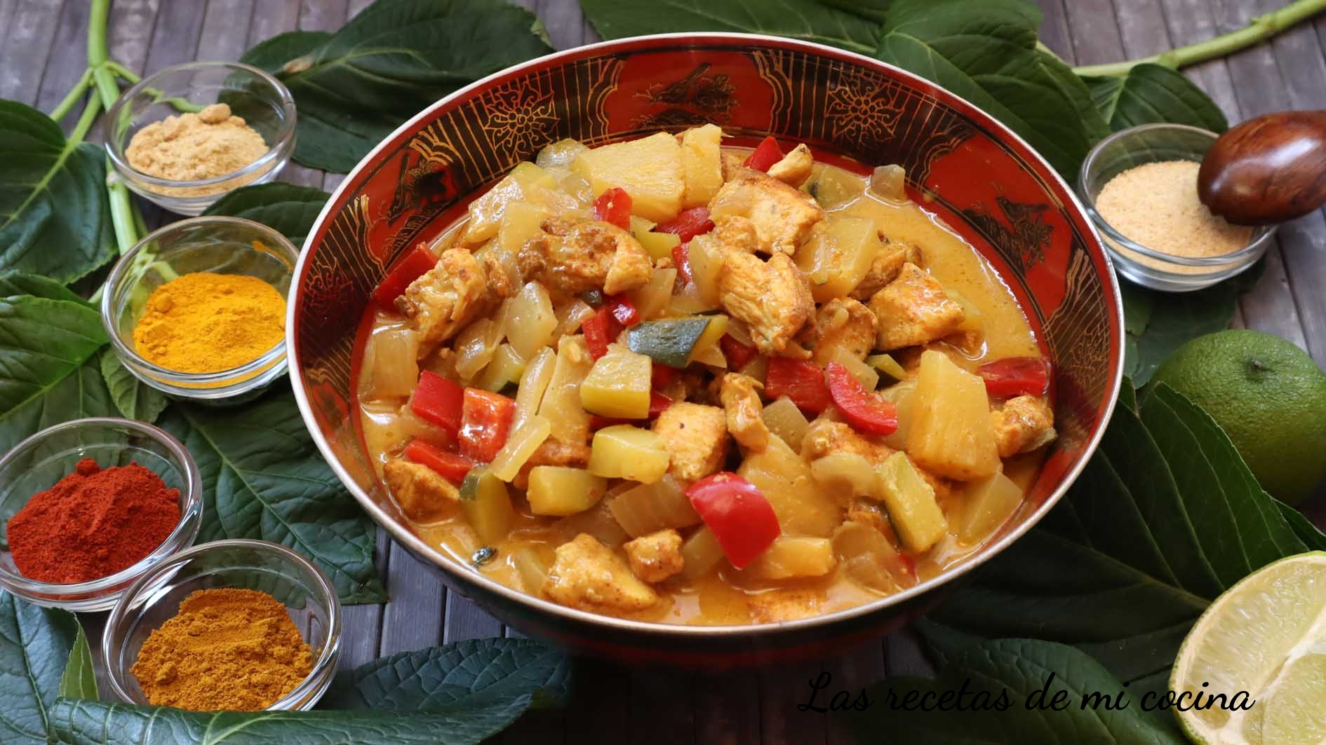 Pollo al curry con piña y leche de coco (VIDEORECETA)