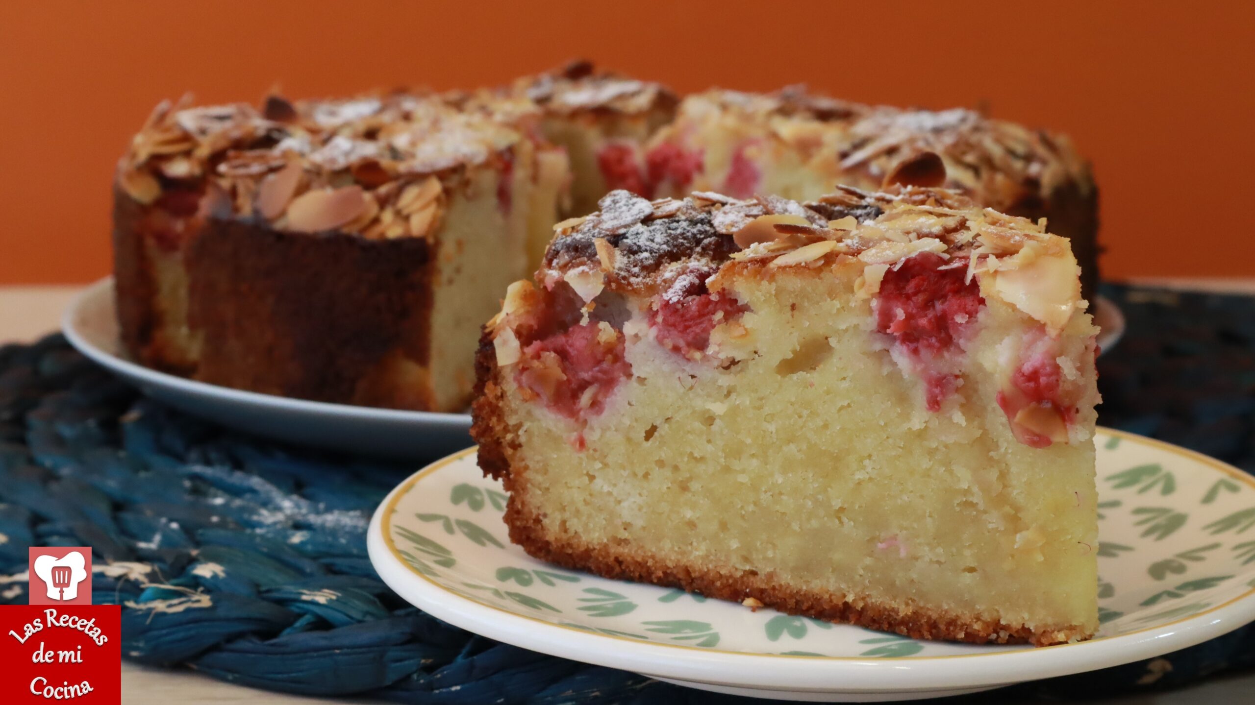TARTA DE ALMENDRA JUGOSA CON FRAMBUESA (VIDEORECETA)