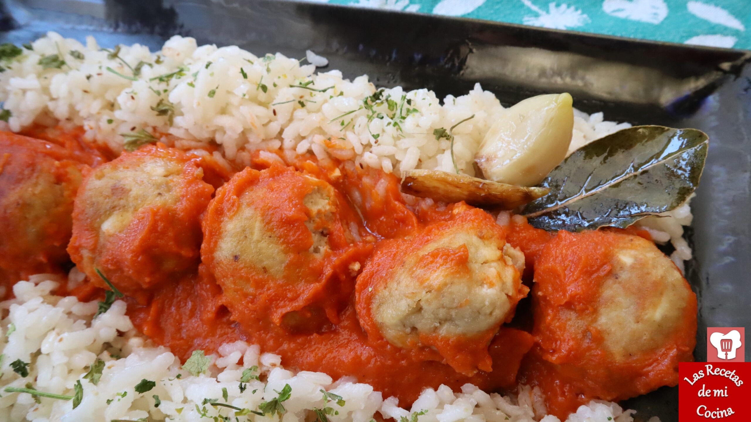 ALBÓNDIGAS DE POLLO EN SALSA (VIDEORECETA)